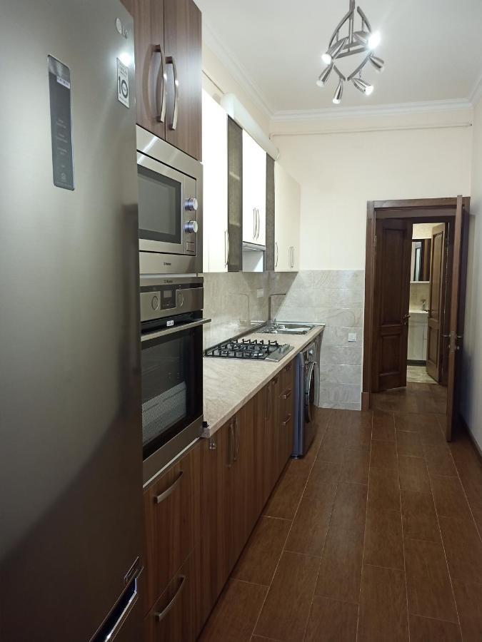 יירבאן Spacious One Bedroom Apartment In The City Centre מראה חיצוני תמונה