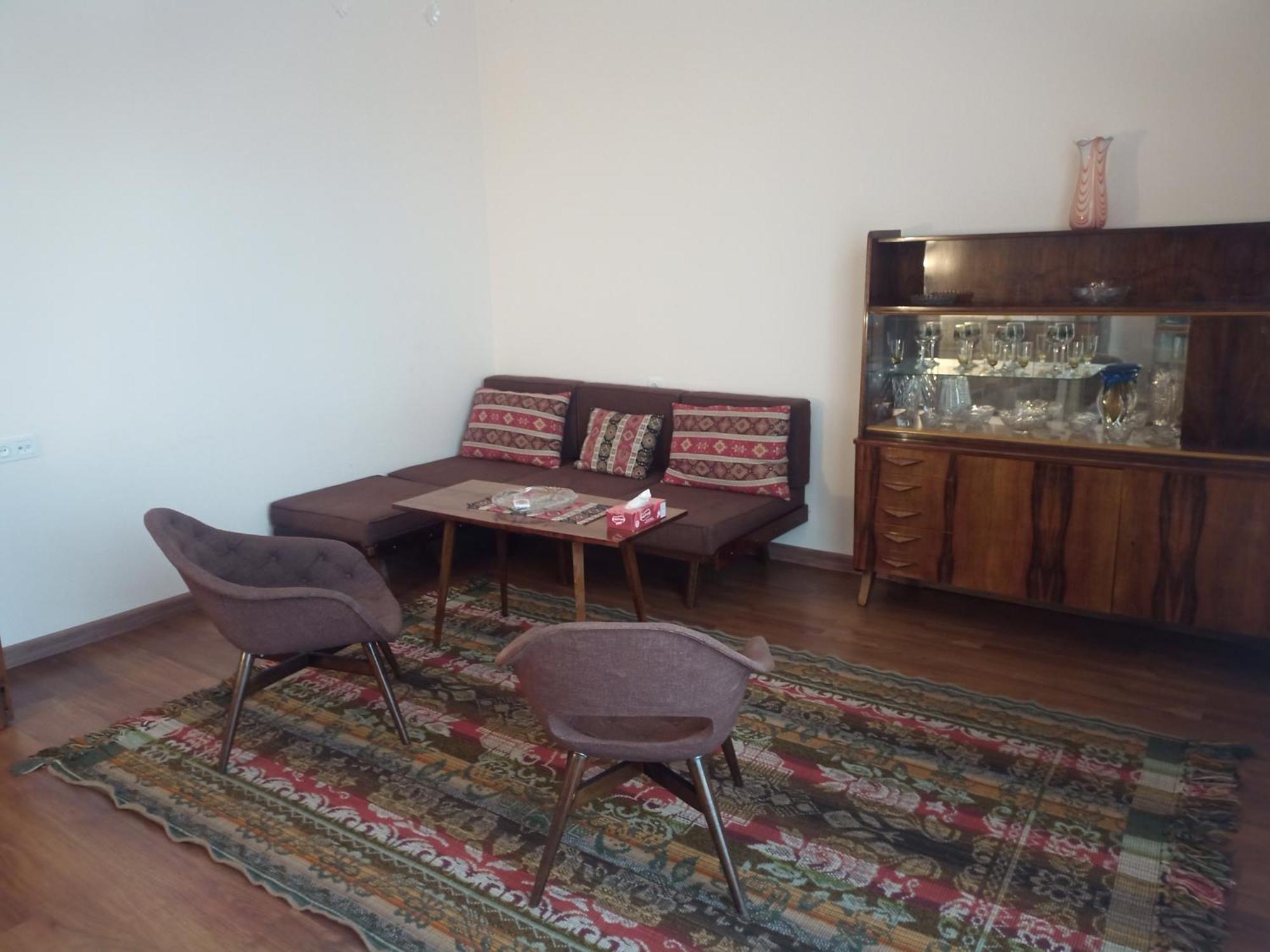 יירבאן Spacious One Bedroom Apartment In The City Centre מראה חיצוני תמונה
